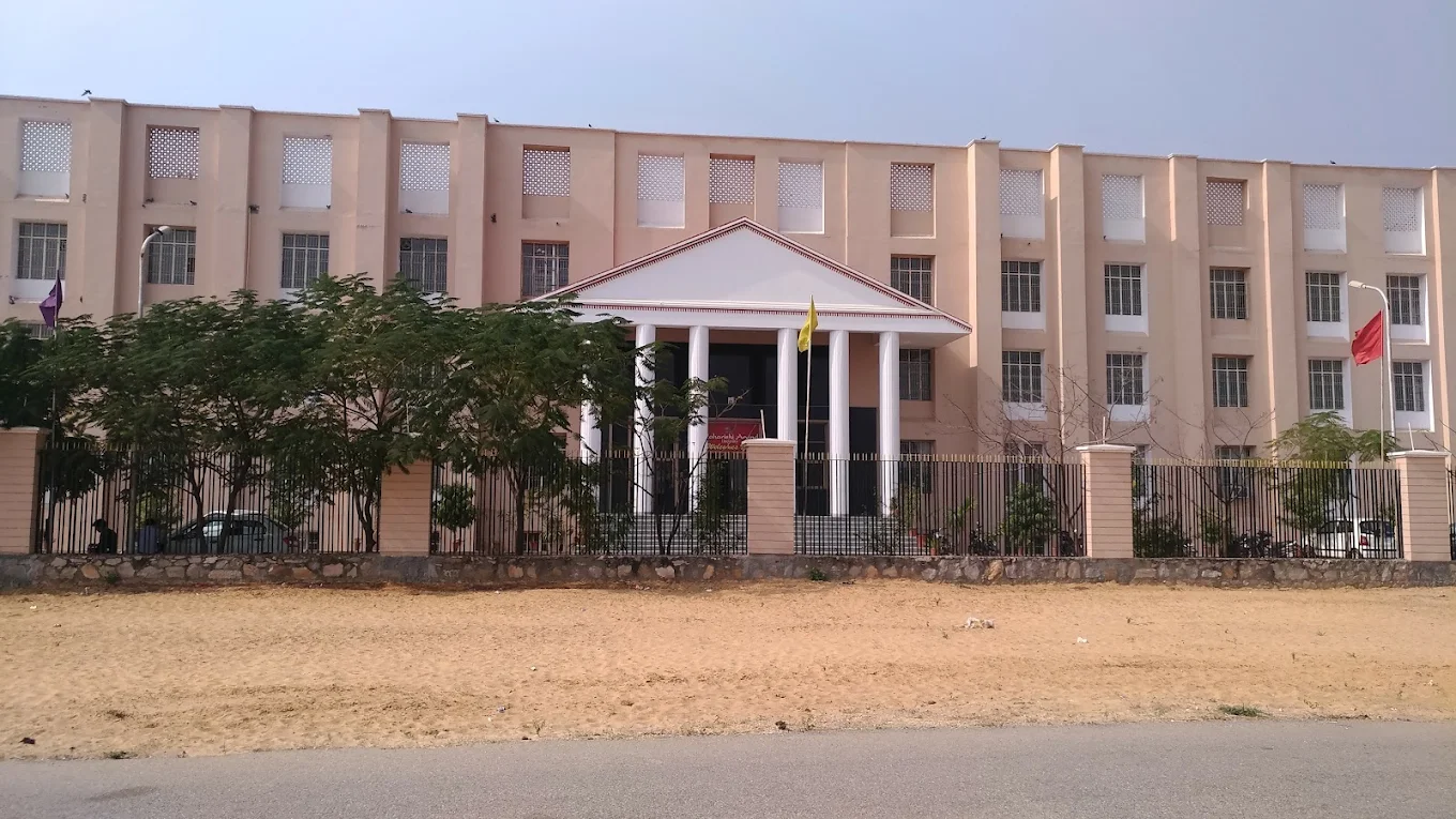 Maharishi Arvind University campus photo 3